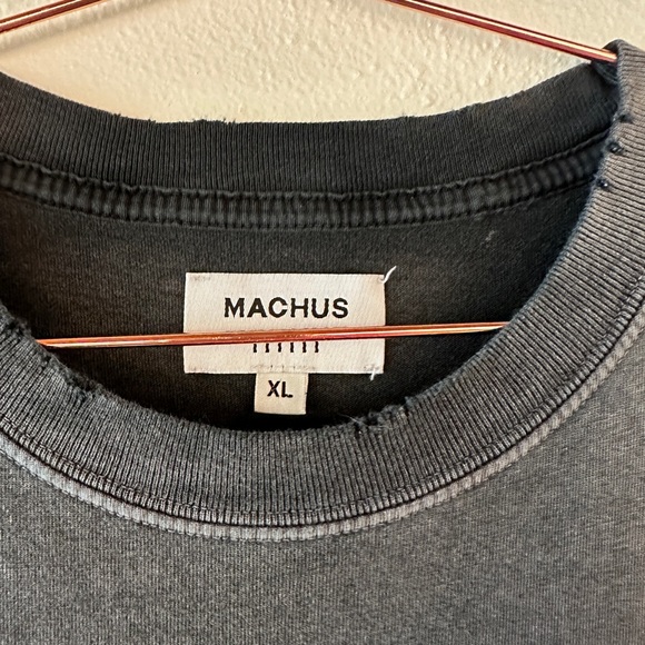 Machus Men’s Gray Distressed T-shirt - Picture 2 of 3